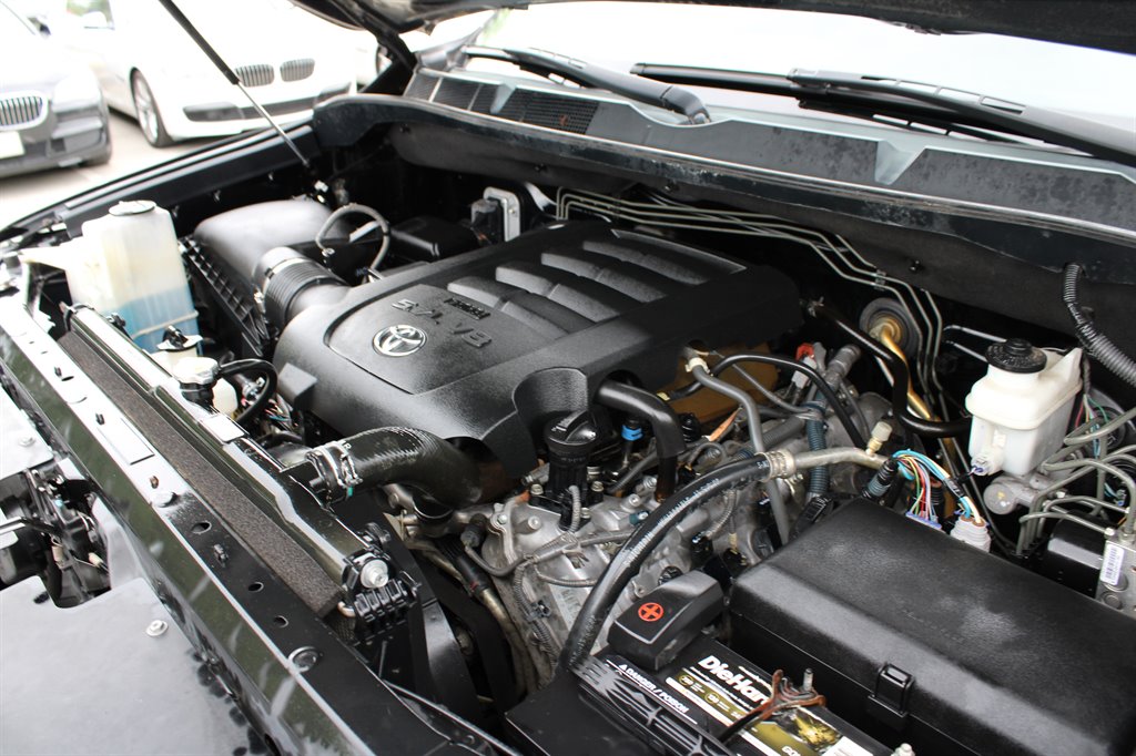 2014 Toyota Tundra SR5 photo