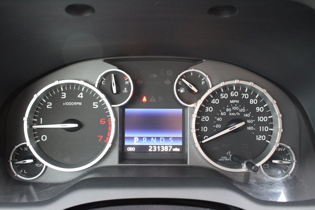2014 Toyota Tundra SR5 photo