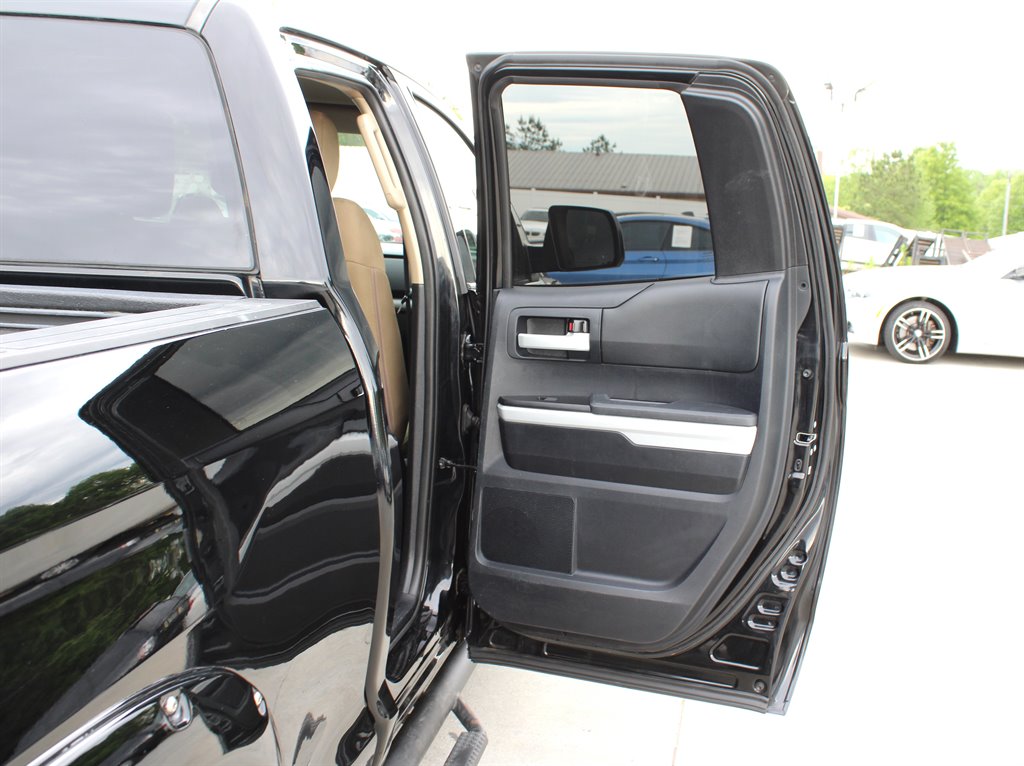 2014 Toyota Tundra SR5 photo