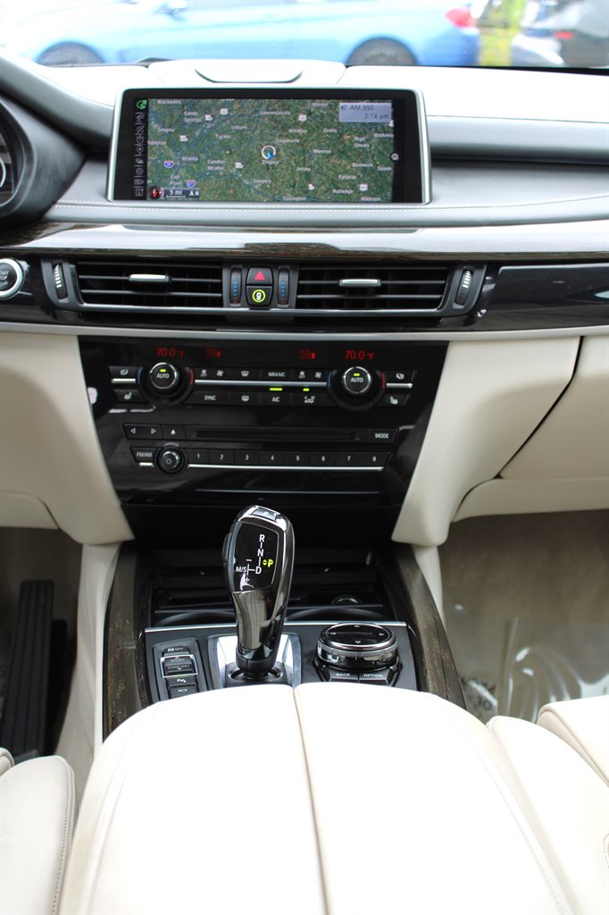 2014 BMW X5 xDrive50i photo