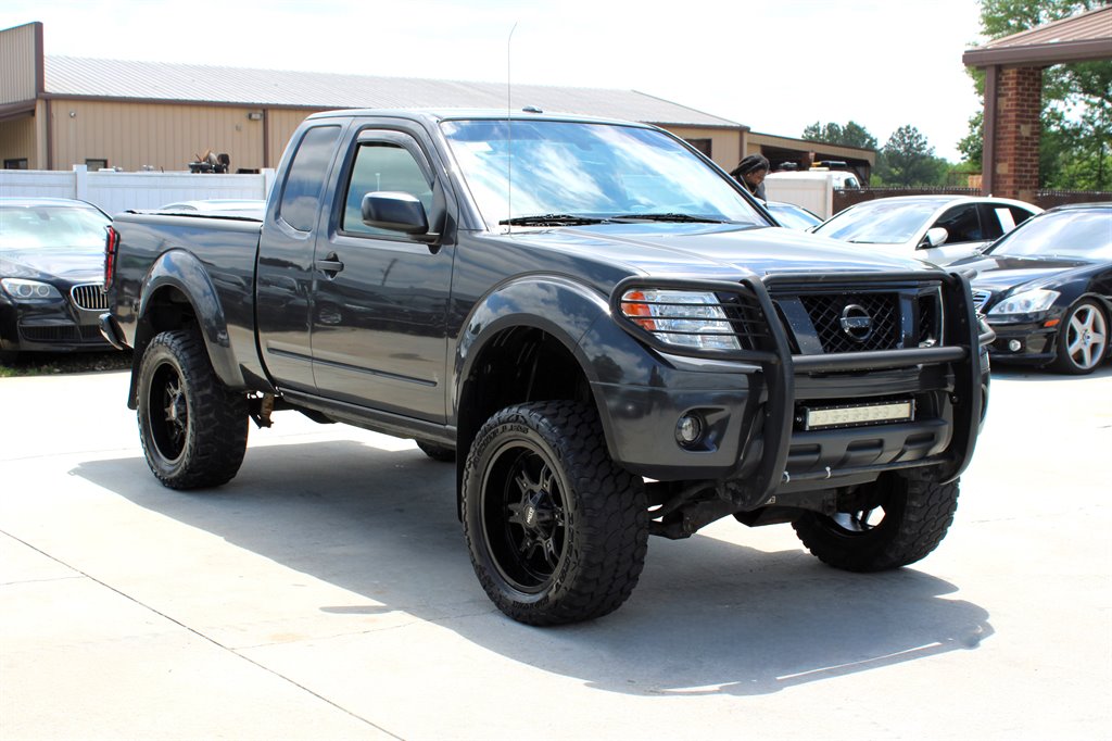 2013 Nissan Frontier SV V6 photo