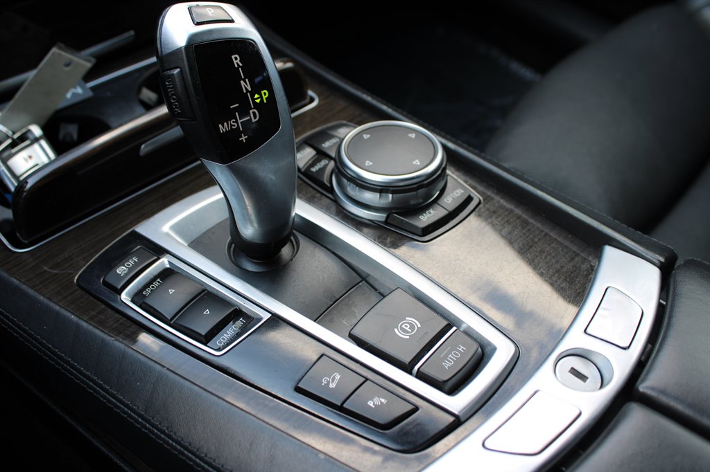 2015 BMW 7-Series 740lxi photo