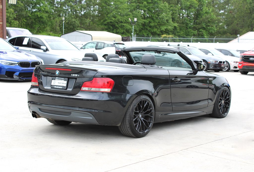 2011 BMW Legend 135i photo