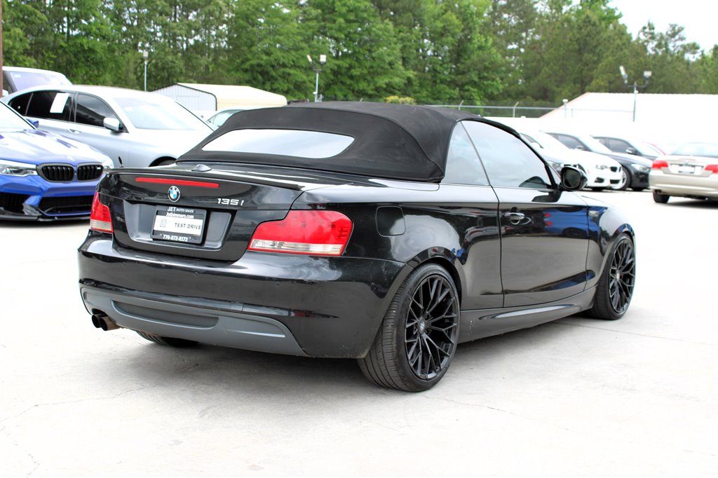 2011 BMW Legend 135i photo
