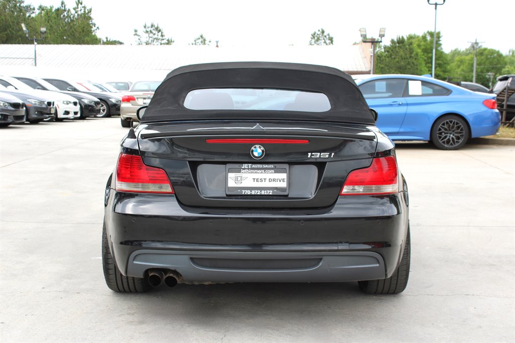 2011 BMW Legend 135i photo