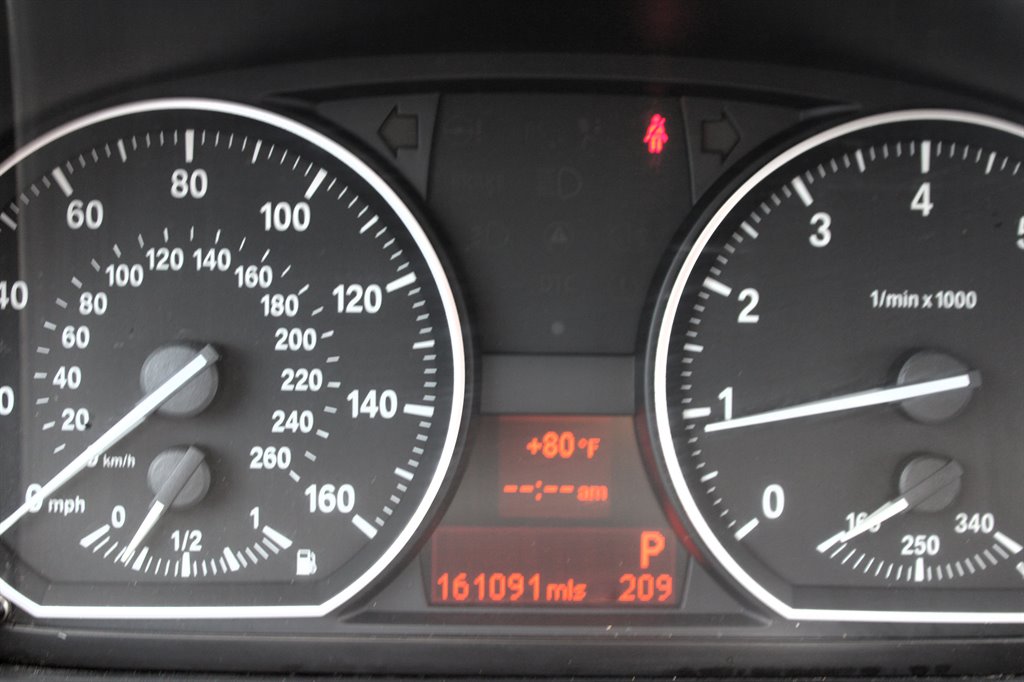 2011 BMW Legend 135i photo