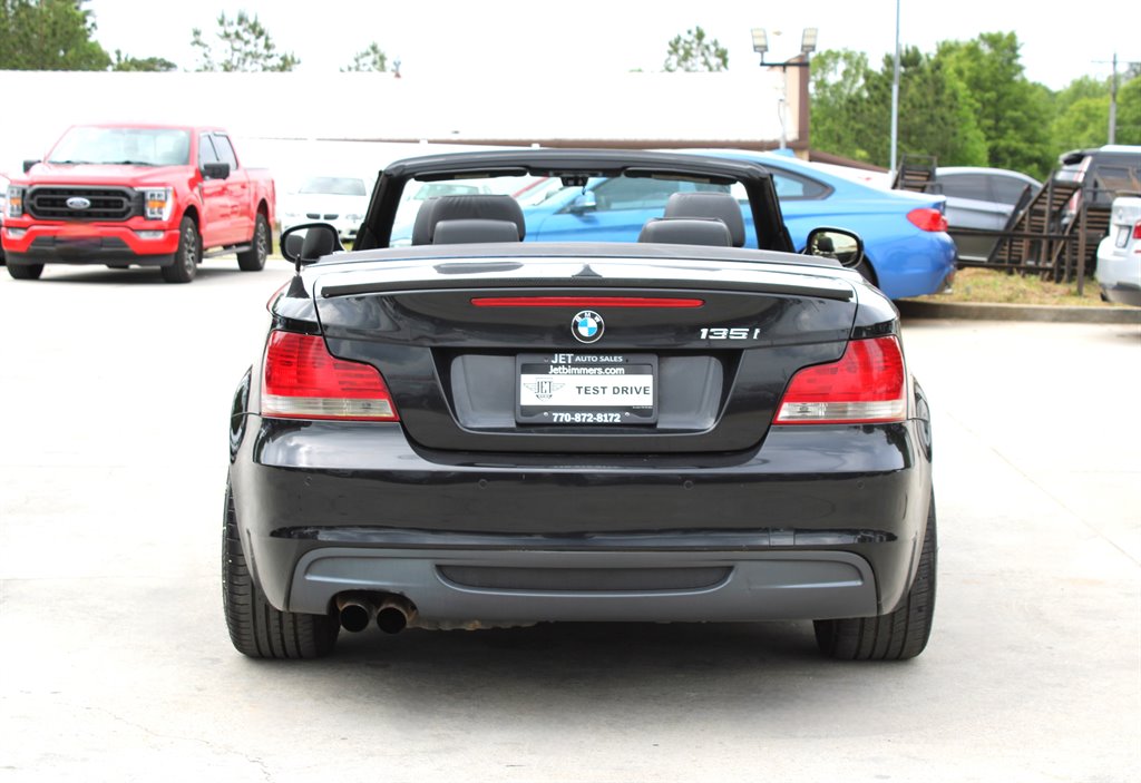 2011 BMW Legend 135i photo