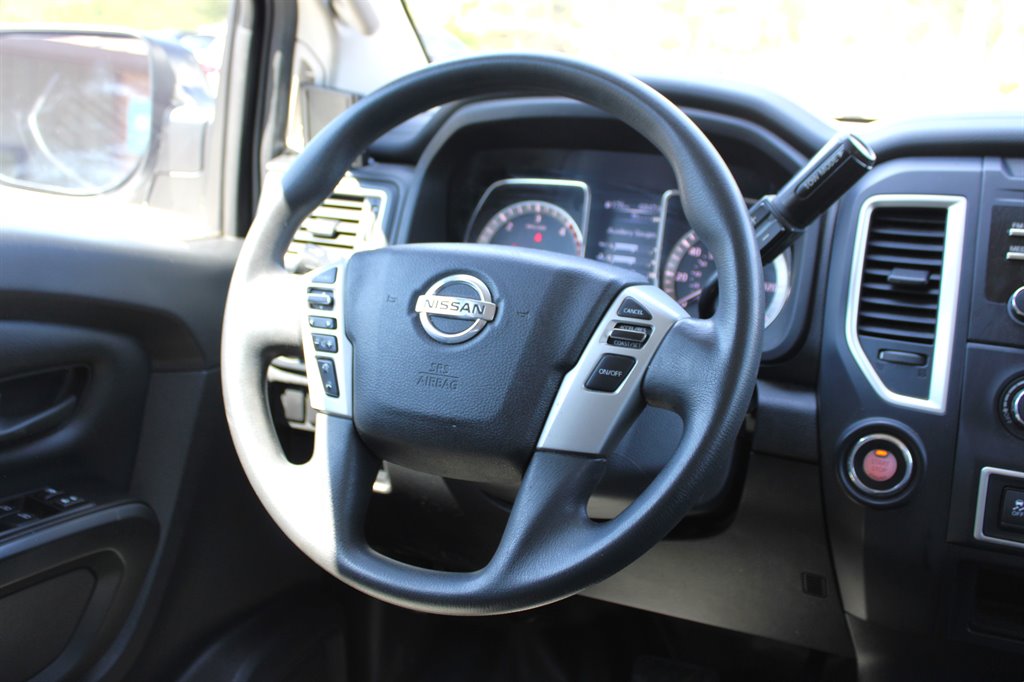 2016 Nissan Titan XD S photo