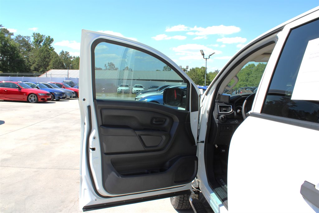 2016 Nissan Titan XD S photo