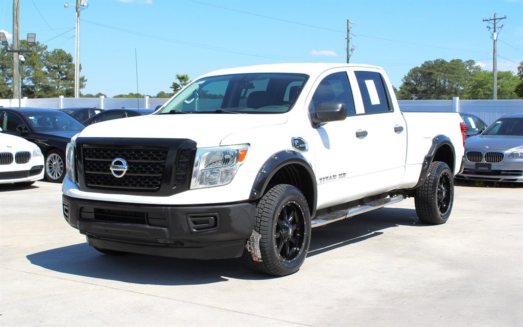 2016 Nissan Titan XD S photo