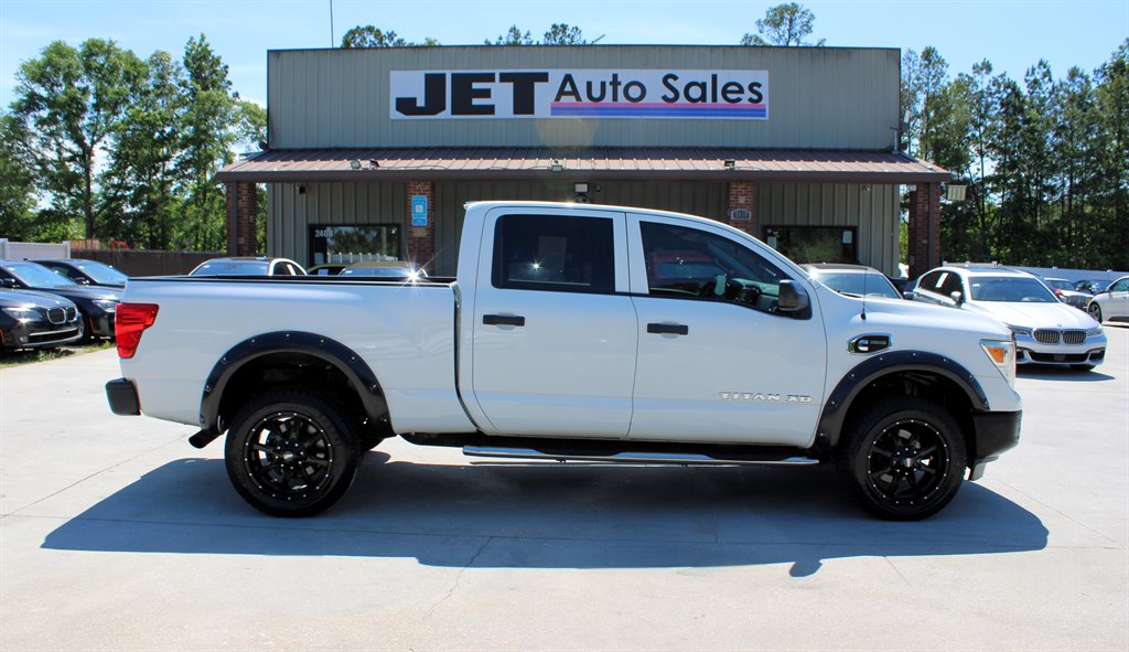 2016 Nissan Titan XD S photo
