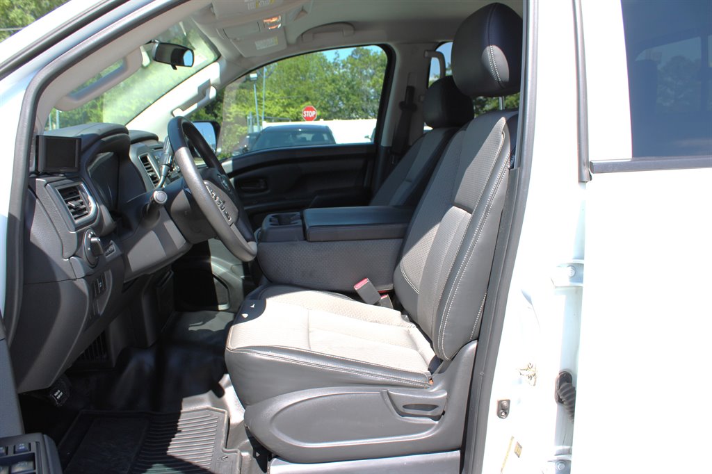 2016 Nissan Titan XD S photo