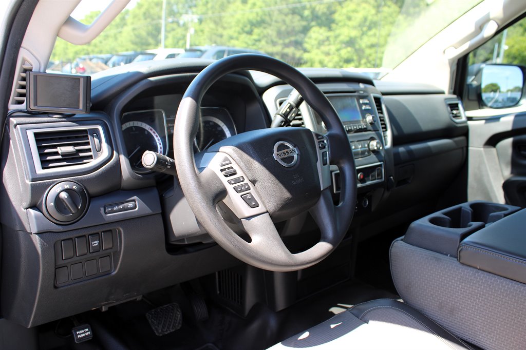 2016 Nissan Titan XD S photo