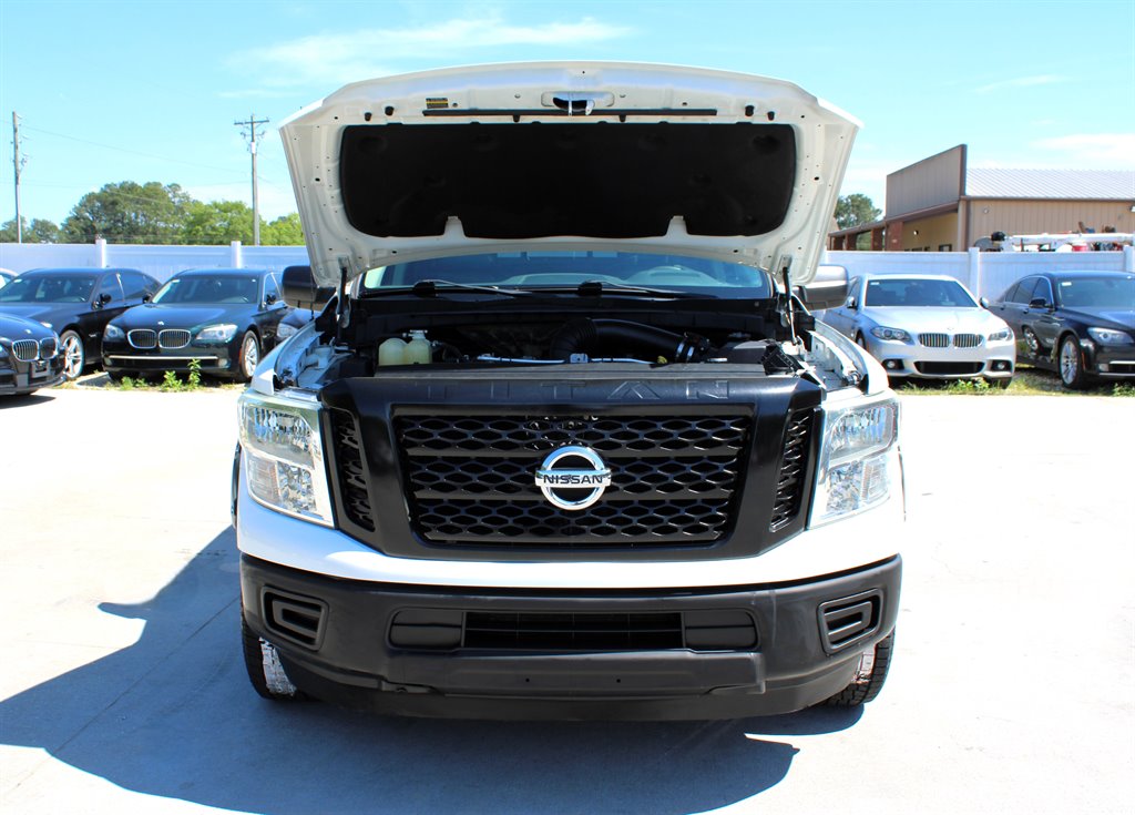 2016 Nissan Titan XD S photo