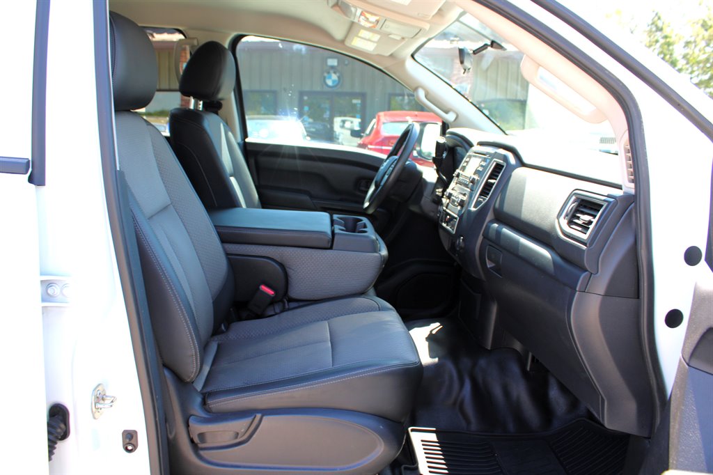 2016 Nissan Titan XD S photo