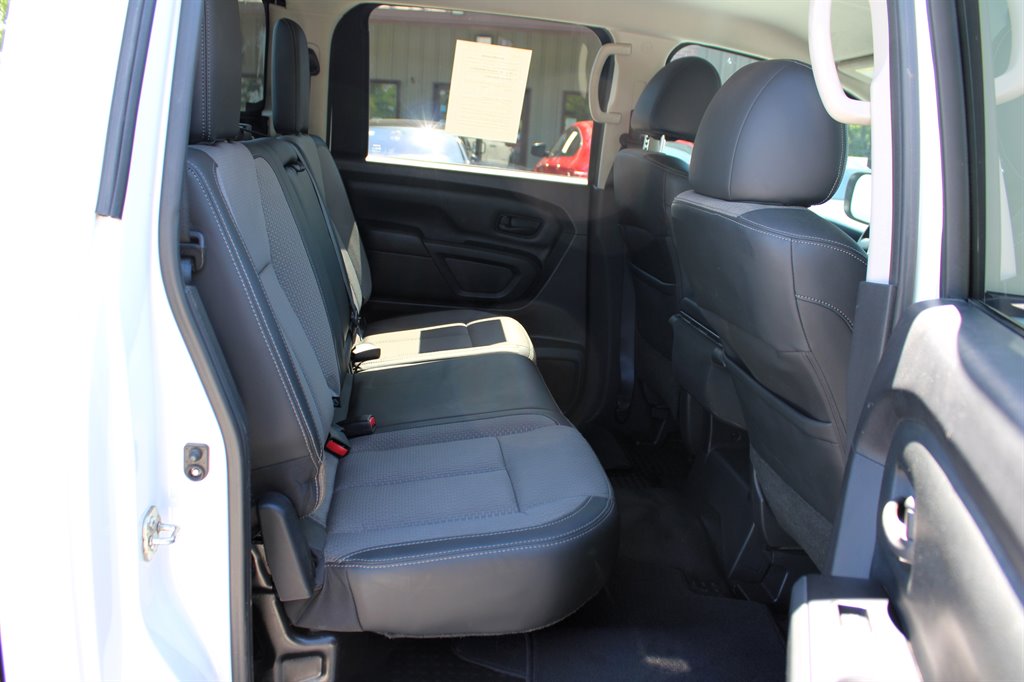 2016 Nissan Titan XD S photo