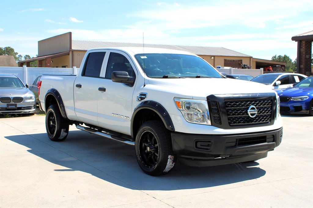 2016 Nissan Titan XD S photo