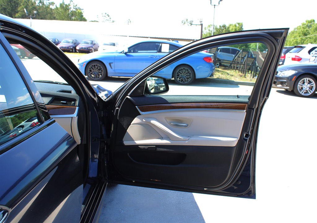 2011 BMW 535i - $10,995