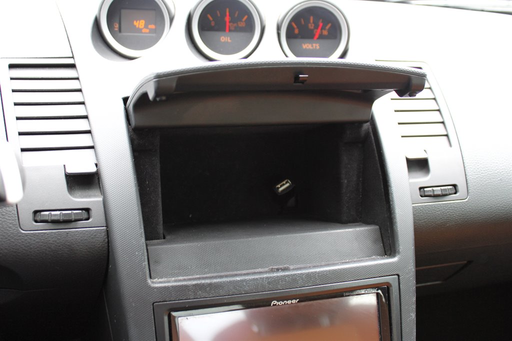 2004 Nissan 350Z photo