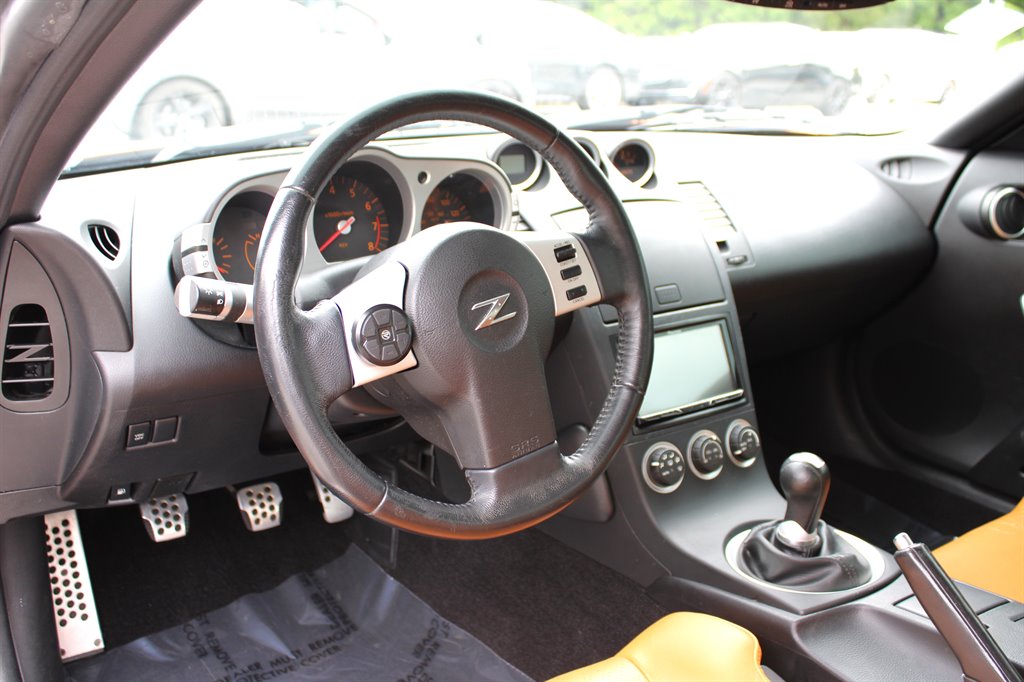 2004 Nissan 350Z photo