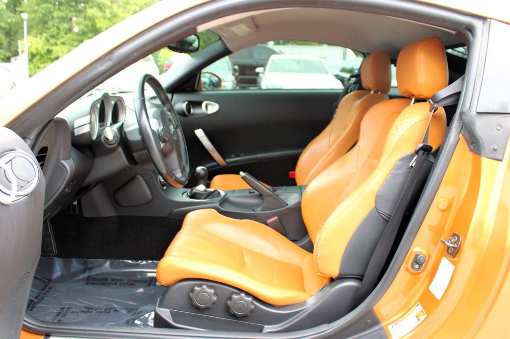 2004 Nissan 350Z photo