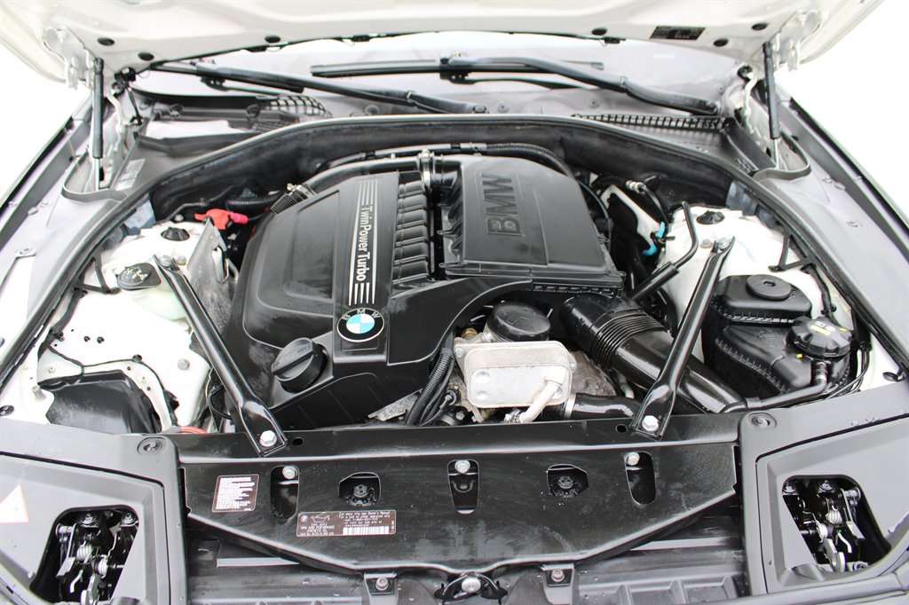 2015 BMW 5-Series 535xi photo