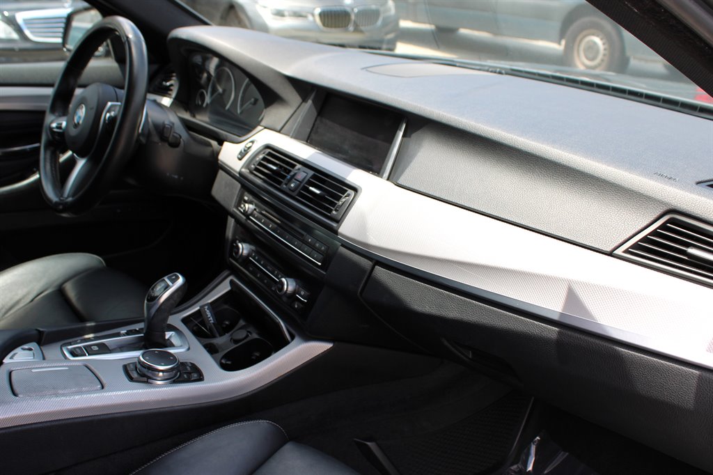 2016 BMW 5-Series 535d photo
