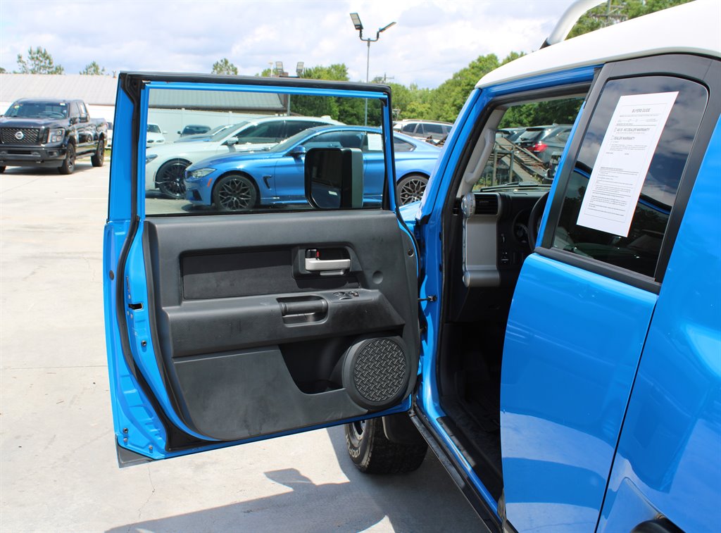 2007 Toyota FJ Cruiser photo