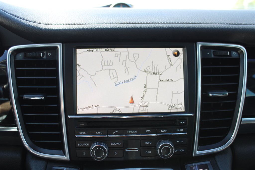 2011 Porsche Panamera 4S photo
