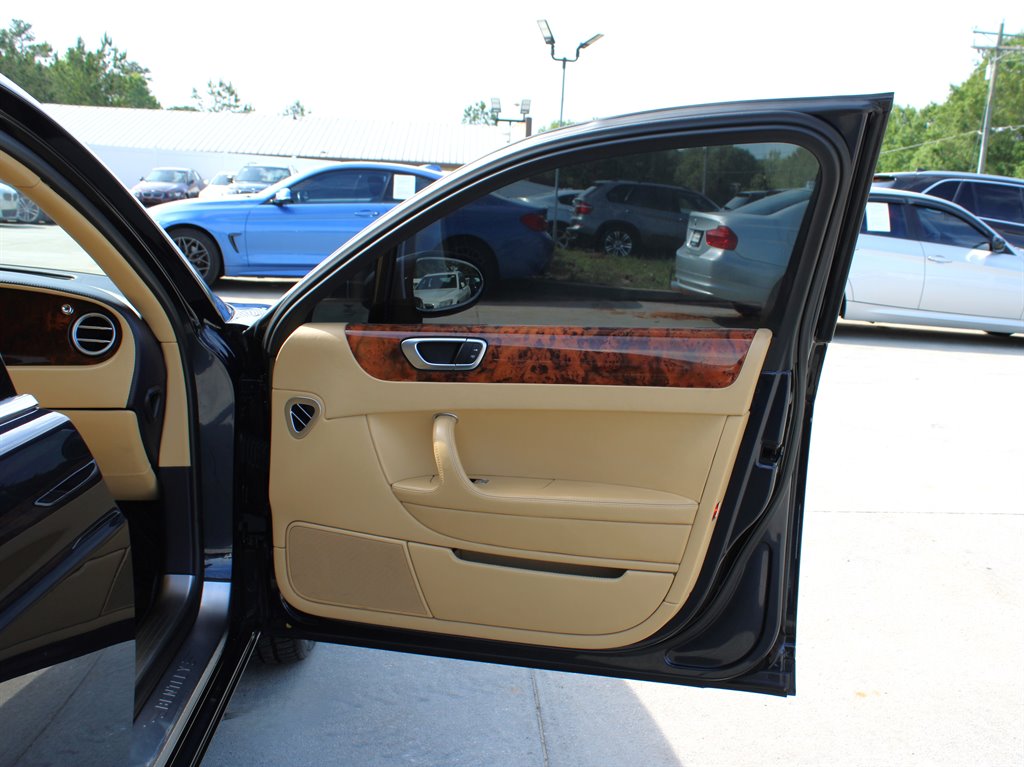 2006 Bentley MDX photo
