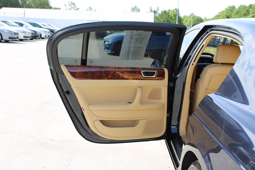 2006 Bentley MDX photo
