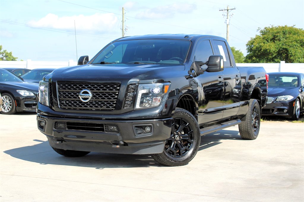 2018 Nissan Titan XD SV photo