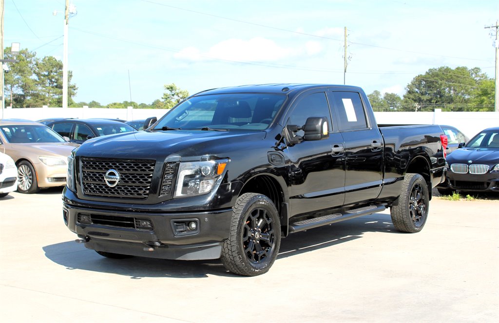 2018 Nissan Titan XD SV photo