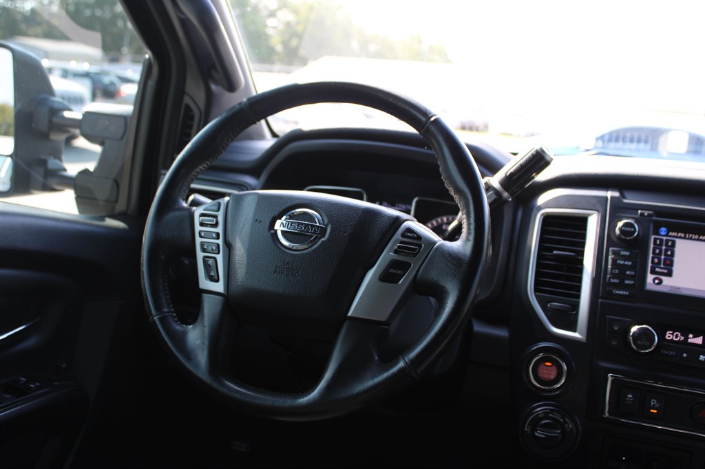 2018 Nissan Titan XD SV photo