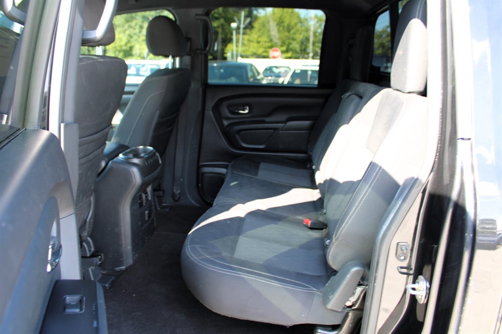 2018 Nissan Titan XD SV photo