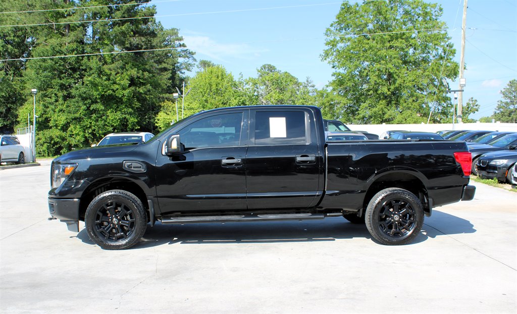 2018 Nissan Titan XD SV photo