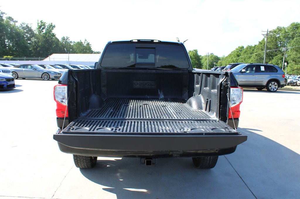 2018 Nissan Titan XD SV photo