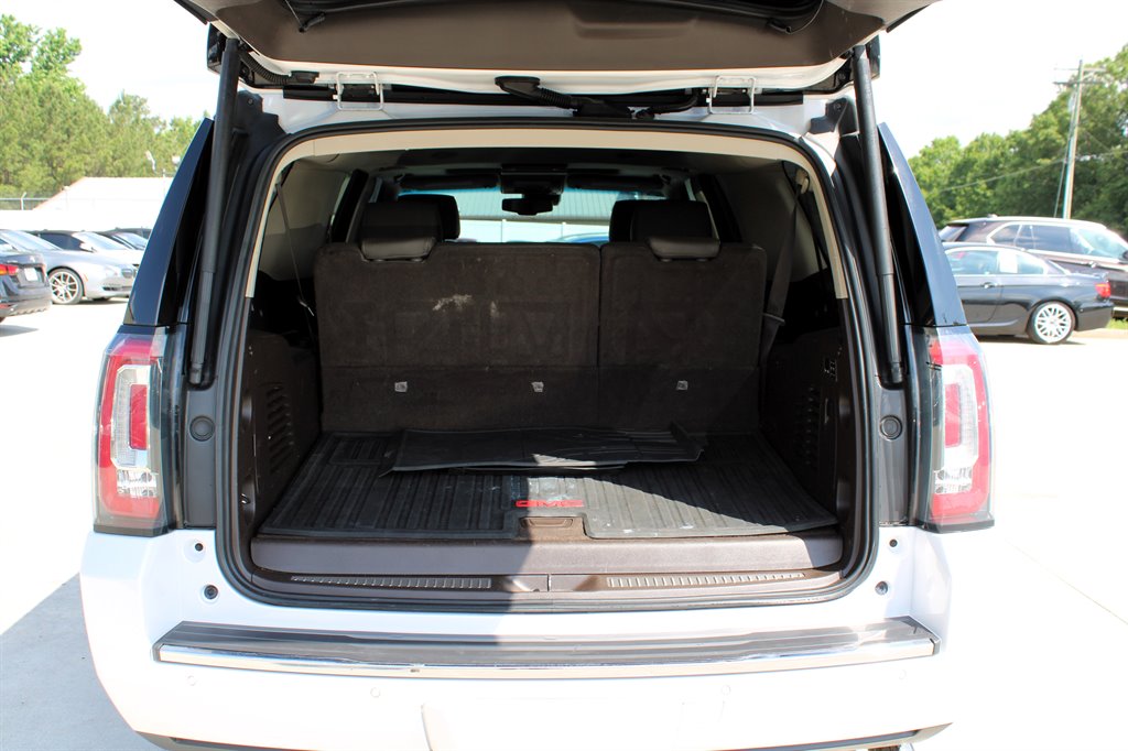 2017 GMC Yukon XL 1500 Denali photo