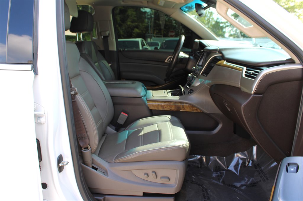 2017 GMC Yukon XL 1500 Denali photo