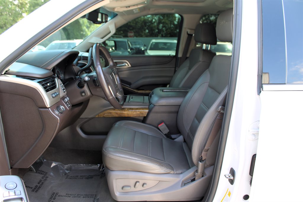 2017 GMC Yukon XL 1500 Denali photo
