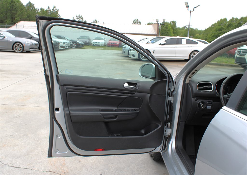 2014 Volkswagen Jetta SportWagen TDI photo