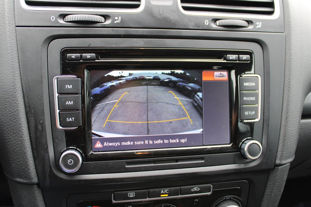 2014 Volkswagen Jetta SportWagen TDI photo