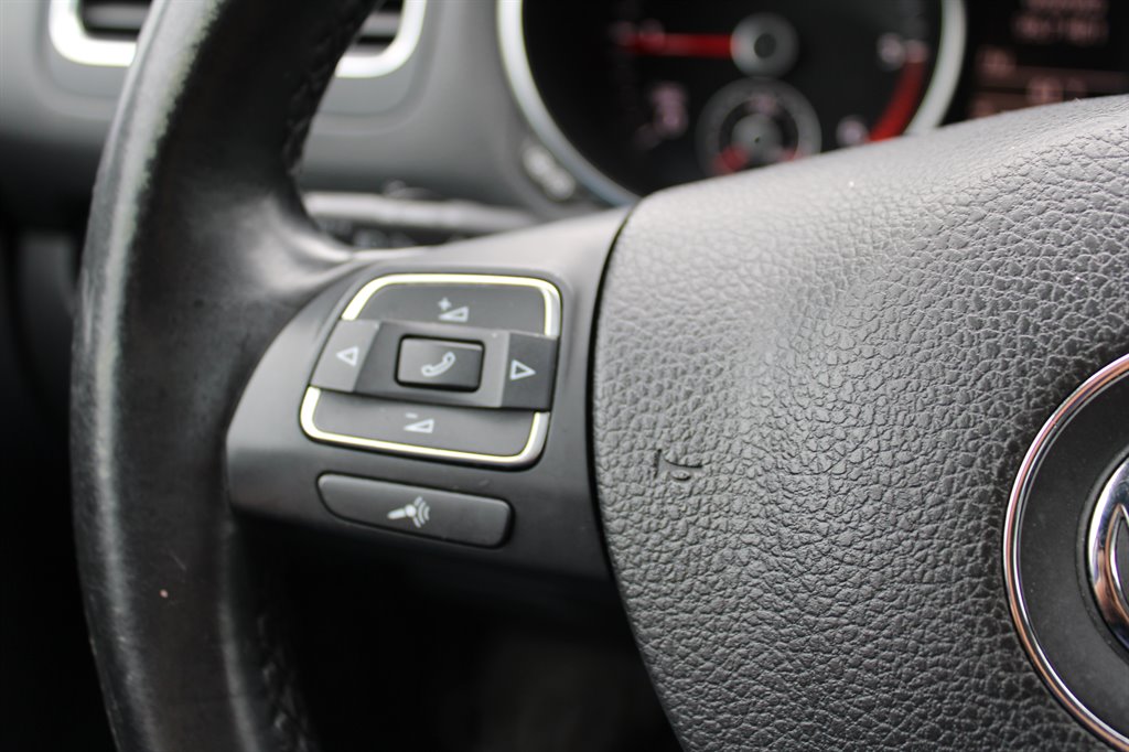 2014 Volkswagen Jetta SportWagen TDI photo