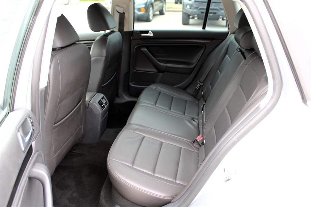 2014 Volkswagen Jetta SportWagen TDI photo