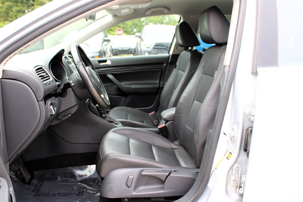 2014 Volkswagen Jetta SportWagen TDI photo