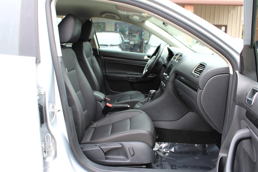 2014 Volkswagen Jetta SportWagen TDI photo