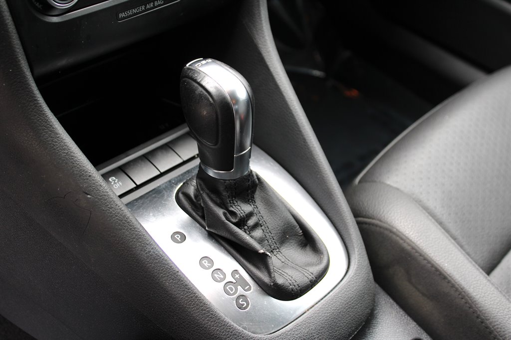 2014 Volkswagen Jetta SportWagen TDI photo