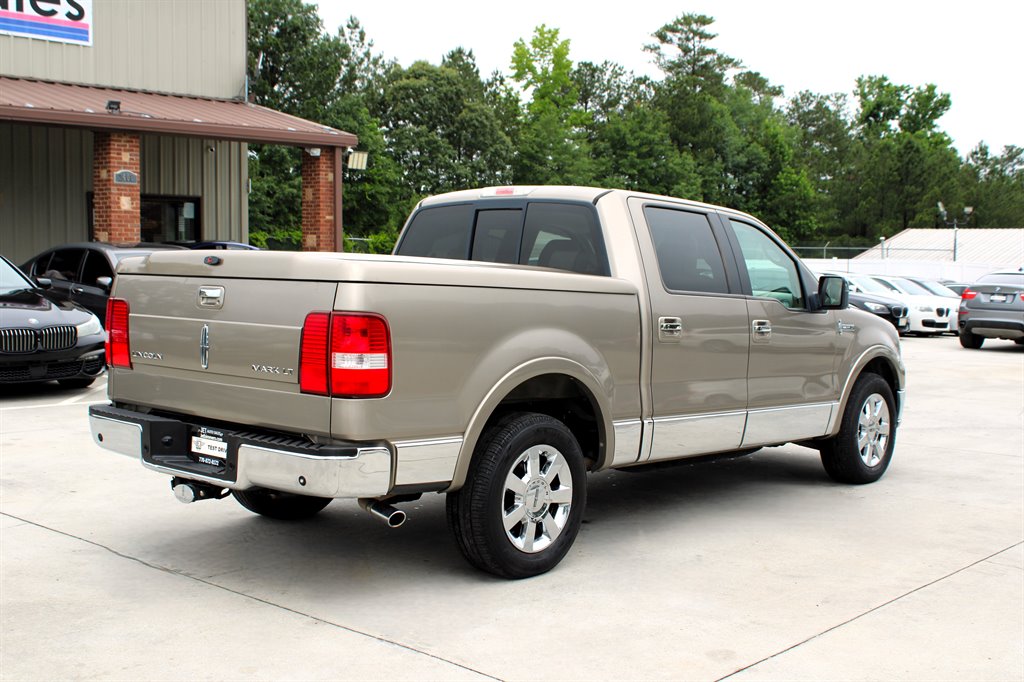 2006 Lincoln Mark LT photo