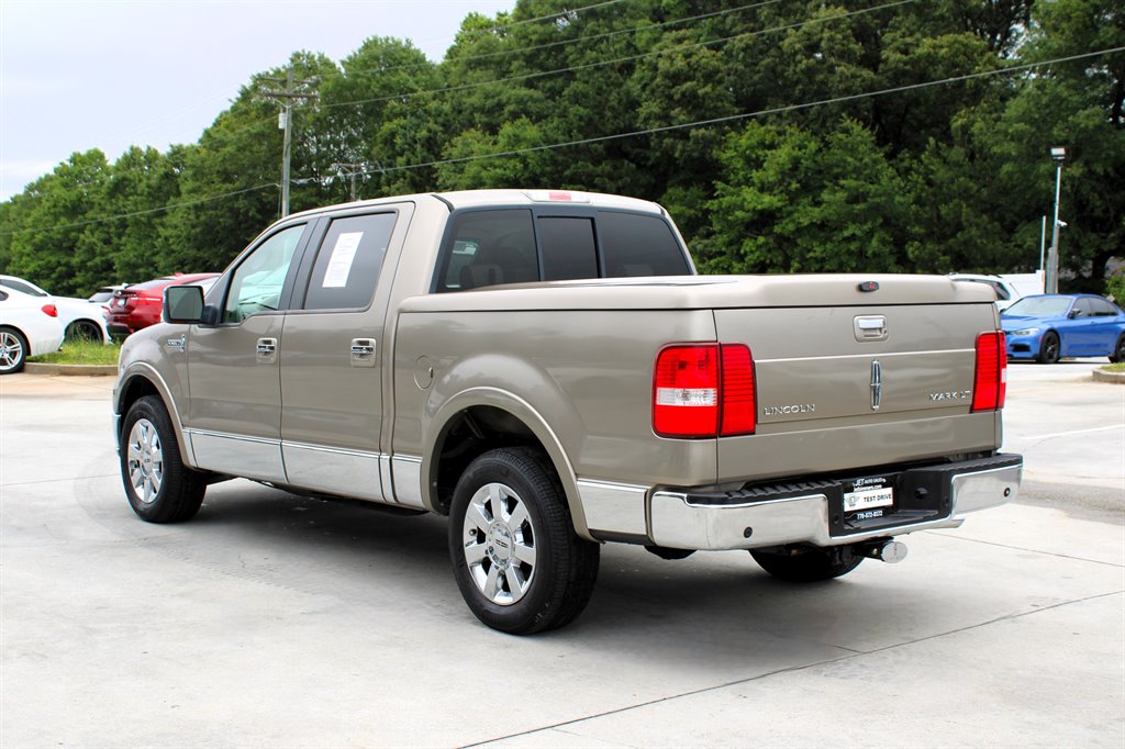 2006 Lincoln Mark LT photo