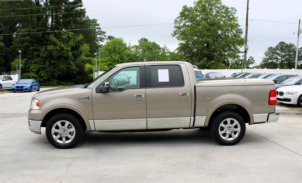 2006 Lincoln Mark LT photo